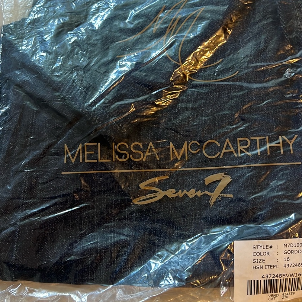 Melissa McCarthy with Seven jeans. NWT size 16